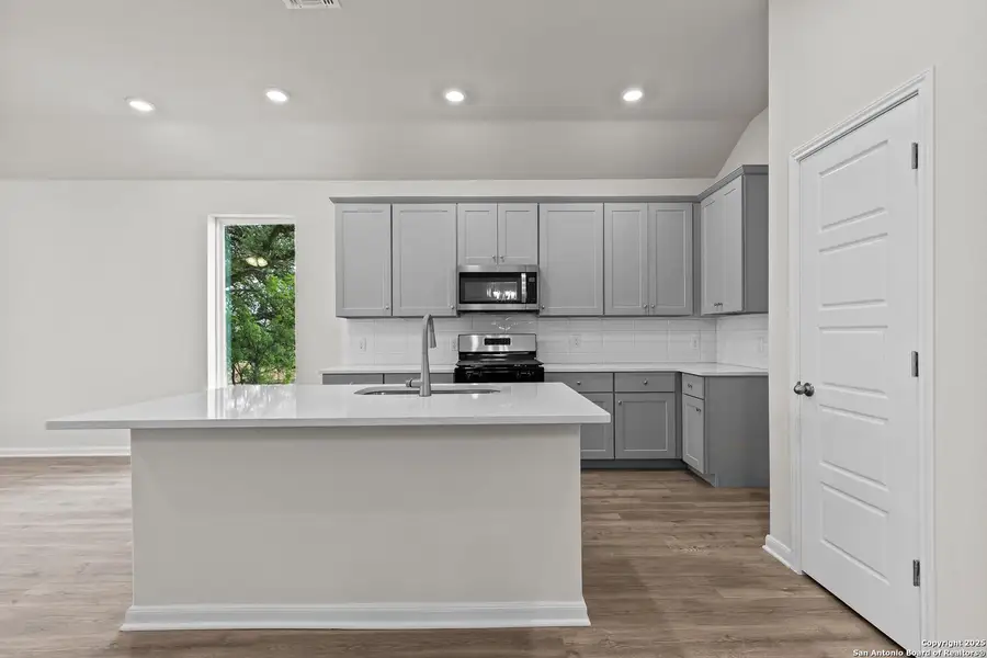 Furnished interior view inside a new home in Hunter's Ranch, San Antonio (Image 11). Furnished interior view inside a new home in Hunter's Ranch, San Antonio (Image 11).