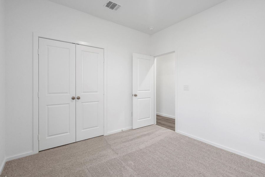 Spacious, unfurnished interior of a new home in Windcress, Baytown (Image 12).