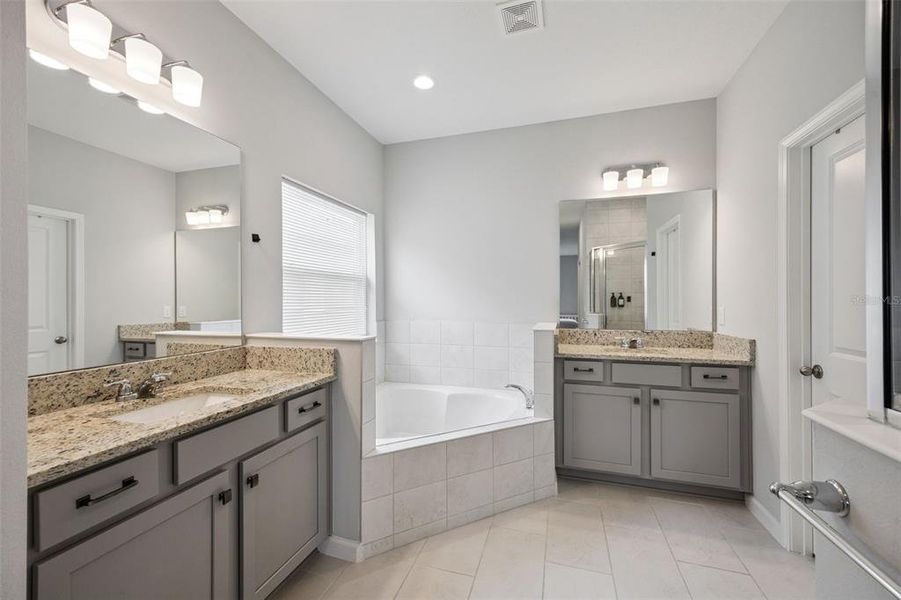 Furnished interior view inside a new home in Talichet, Howey-in-the-Hills (Image 14).