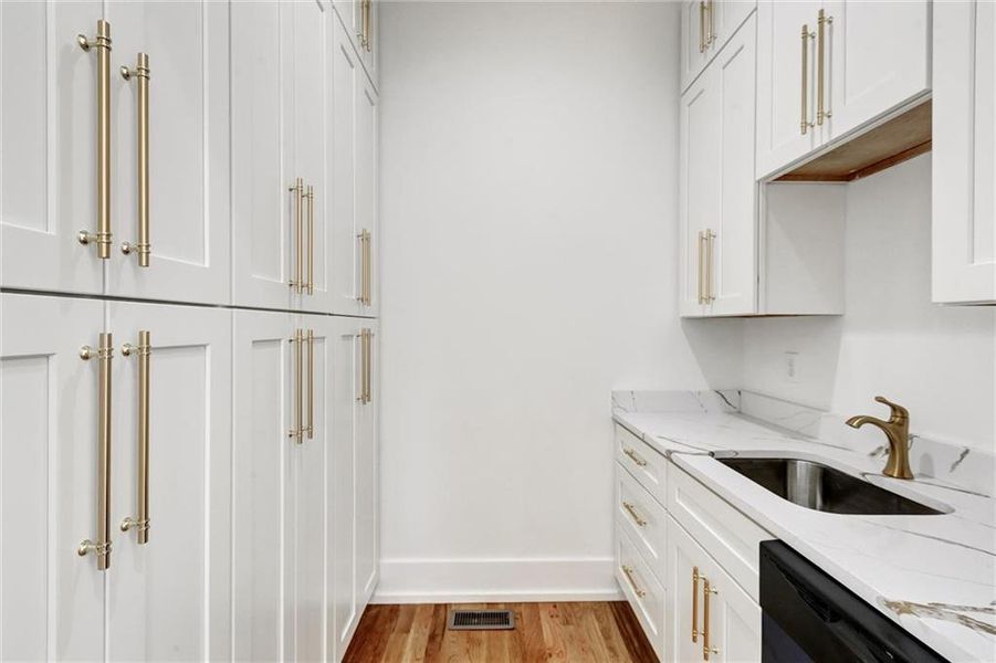 Furnished interior view inside a new home in , Gainesville (Image 6).