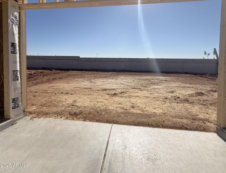 04 - Large covered patio