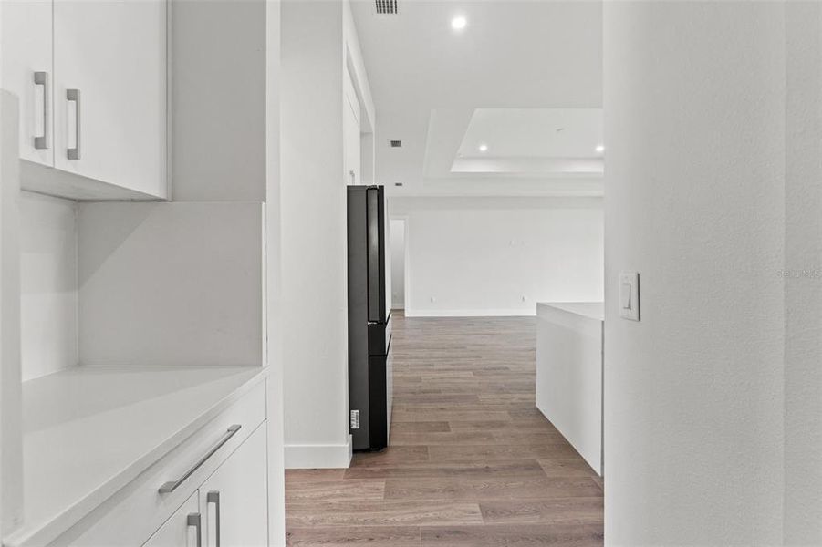 Spacious, unfurnished interior of a new home in Southern Hills Plantation, Brooksville (Image 42).