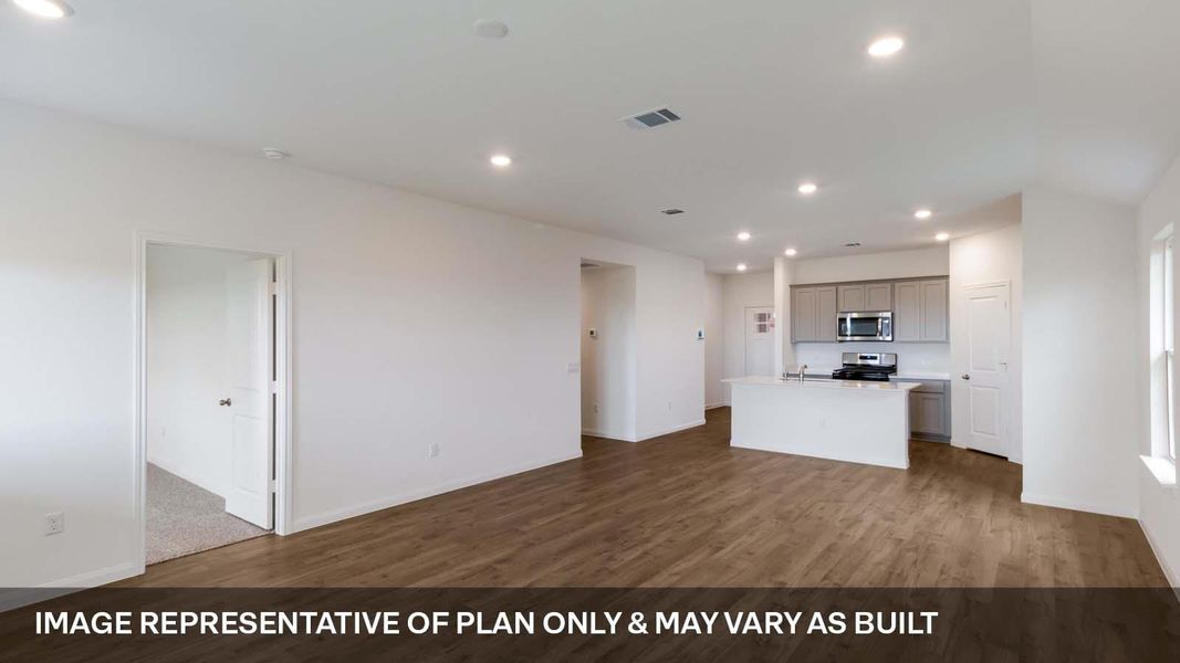 Spacious, unfurnished interior of a new home in Monarch Ranch, Manor (Image 5).