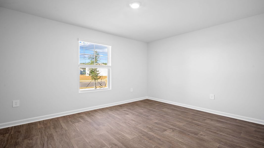 Spacious, unfurnished interior of a new home in Rice Hope, Port Wentworth (Image 20).