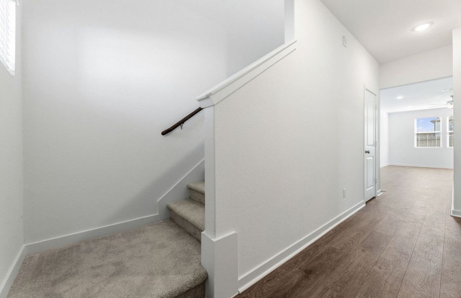 Spacious, unfurnished interior of a new home in Sonterra, Jarrell (Image 13).
