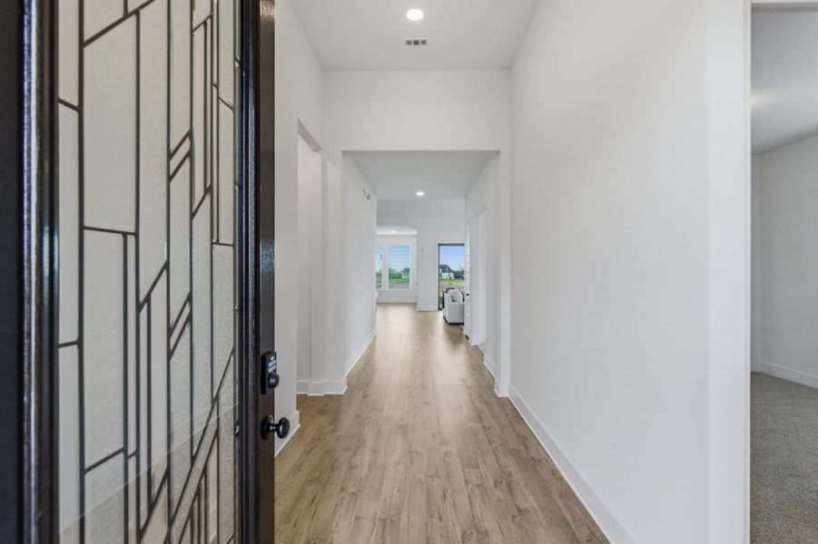Spacious, unfurnished interior of a new home in Sienna Lakes, San Antonio (Image 22). Spacious, unfurnished interior of a new home in Sienna Lakes, San Antonio (Image 22).