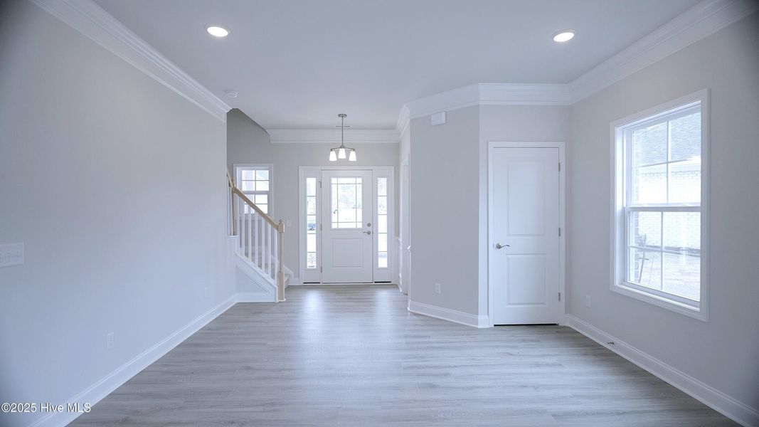 Spacious, unfurnished interior of a new home in Palmetto Creek, Bolivia (Image 13).