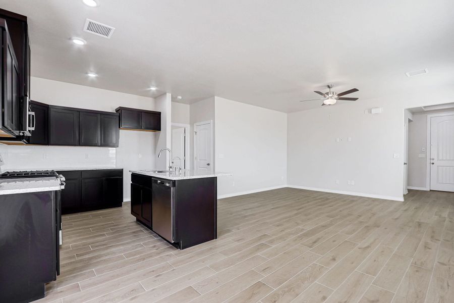 Image 39 representing the Desert Willow by View Homes in Paseos Del Este, Horizon City, TX. Image 39 representing the Desert Willow by View Homes in Paseos Del Este, Horizon City, TX.