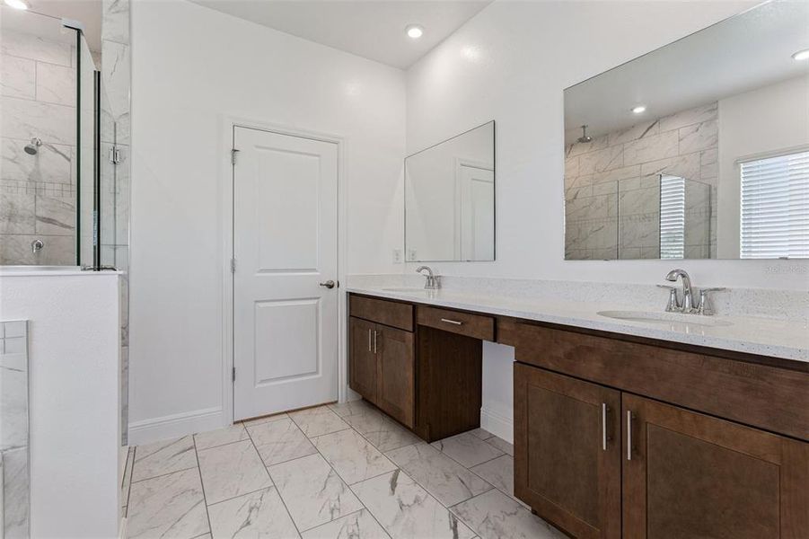 Furnished interior view inside a new home in Villa Pass, Mascotte (Image 5). Furnished interior view inside a new home in Villa Pass, Mascotte (Image 5).