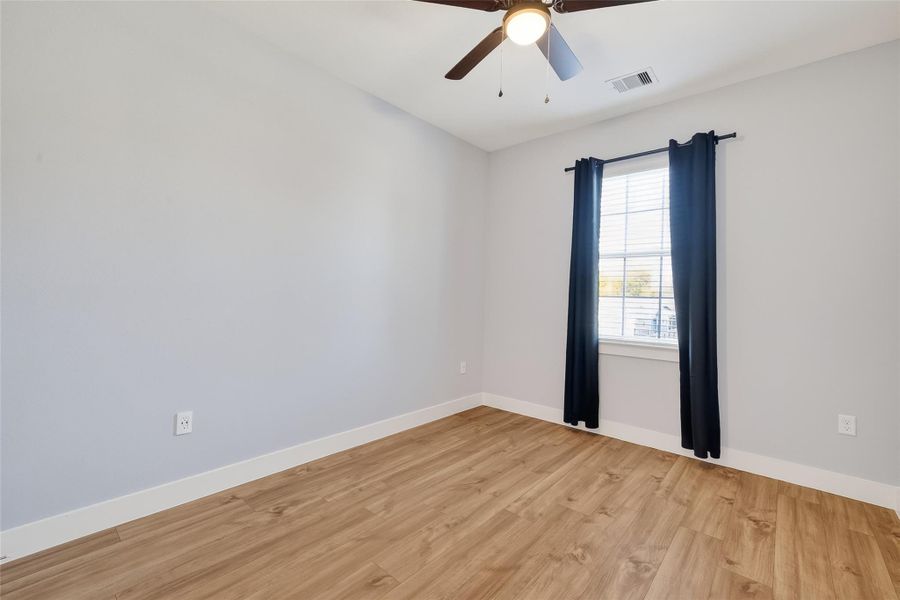 Spacious, unfurnished interior of a new home in , Houston (Image 36).