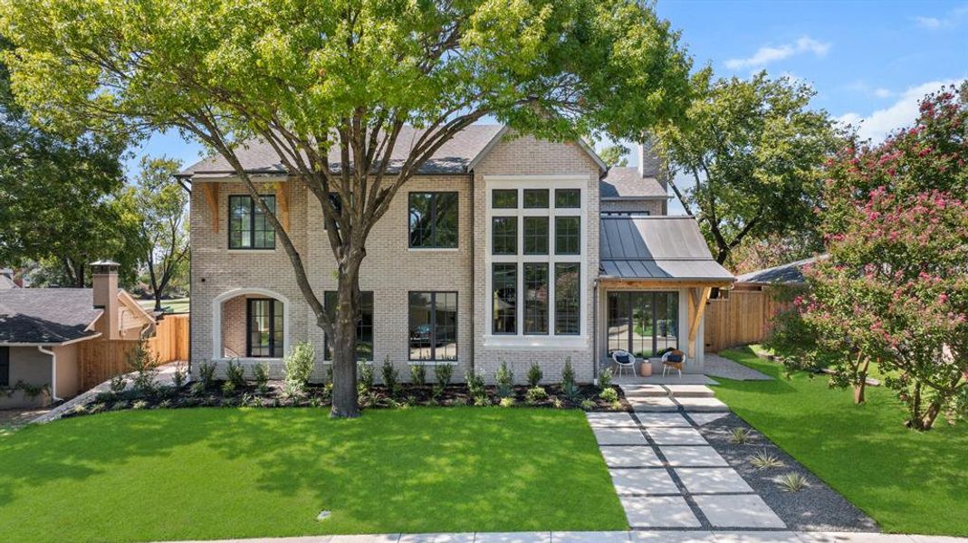 Front exterior of a new home in , Dallas, TX, highlighting curb appeal (Image 23). Front exterior of a new home in , Dallas, TX, highlighting curb appeal (Image 23).