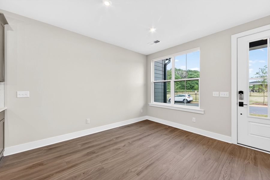 Spacious, unfurnished interior of a new home in Seven Oaks, Belmont (Image 20).