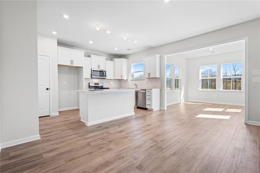 Spacious, unfurnished interior of a new home in Berkeley Mill, Cumming (Image 10).