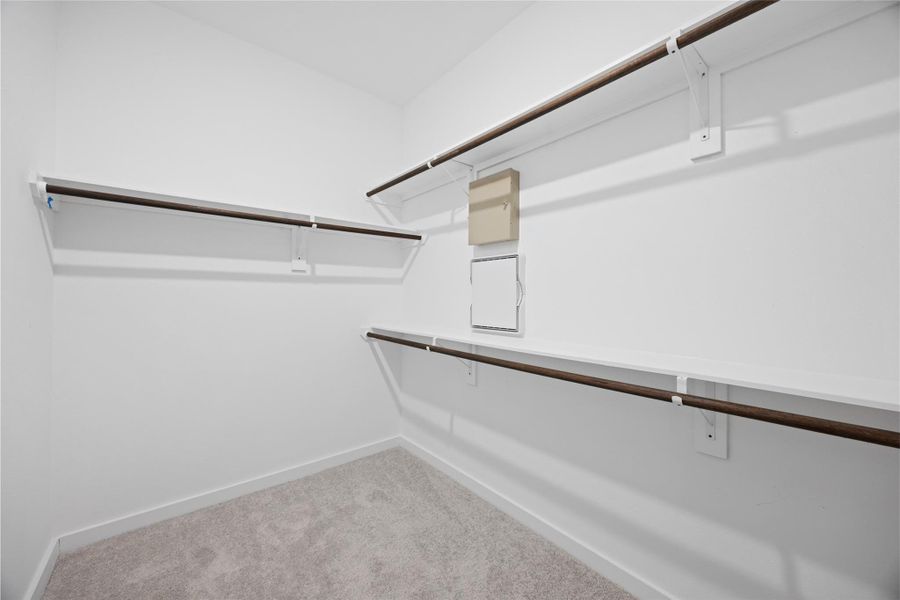 Spacious, unfurnished interior of a new home in Kendall Lakes, Alvin (Image 12). Spacious, unfurnished interior of a new home in Kendall Lakes, Alvin (Image 12).