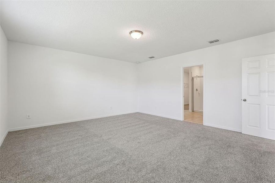 Spacious, unfurnished interior of a new home in The Meadow at Crossprairie, St. Cloud (Image 23).