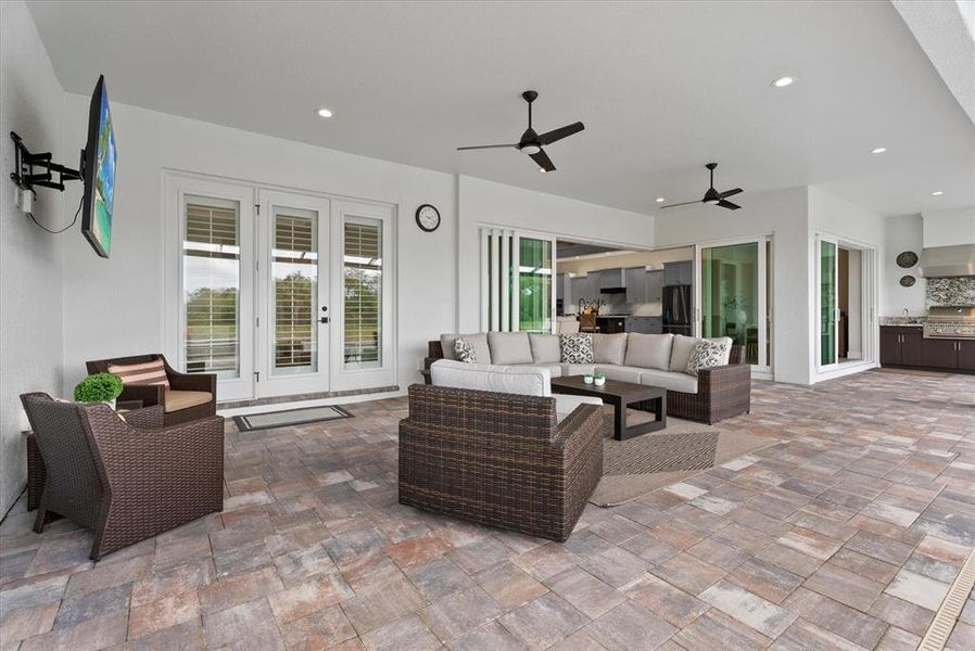 Furnished interior view inside a new home in Gran Place, Venice (Image 36).