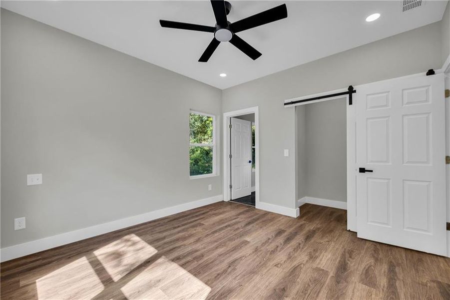 Spacious, unfurnished interior of a new home in , Athens (Image 23). Spacious, unfurnished interior of a new home in , Athens (Image 23).