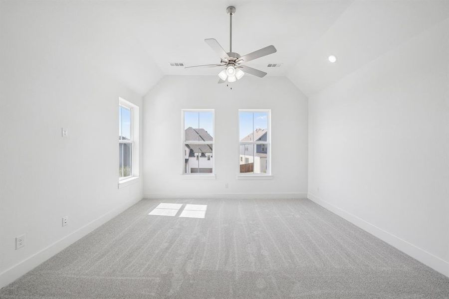 Spacious, unfurnished interior of a new home in Walsh Cottage, Fort Worth (Image 17).