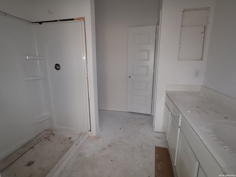 In-progress construction of a new home in Mesquite Ridge, San Antonio, TX (Image 32).