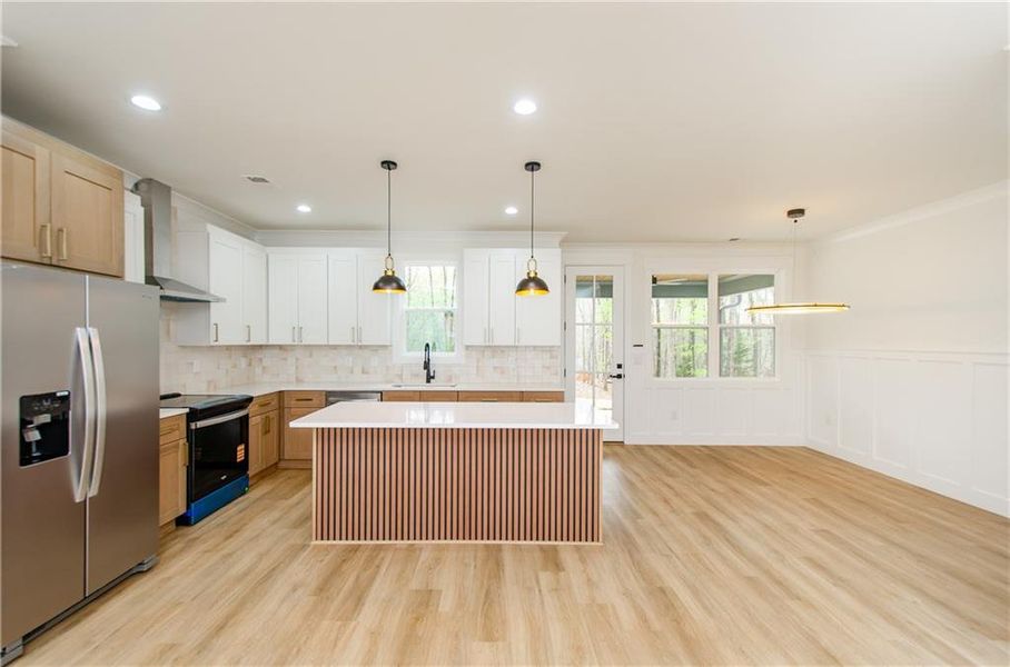 Furnished interior view inside a new home in , Gainesville (Image 7).