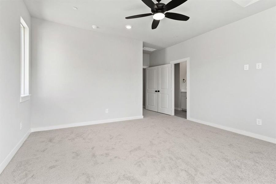 018-2020AldrichRoad-Celina-TX-75009-PrimaryBedroom.jpg-SMALL