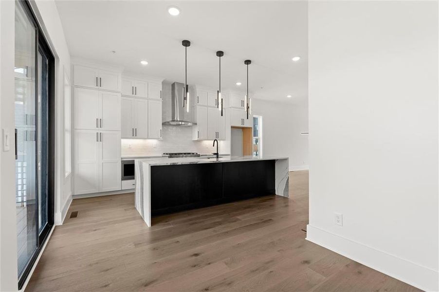 Furnished interior view inside a new home in , Alpharetta (Image 11).