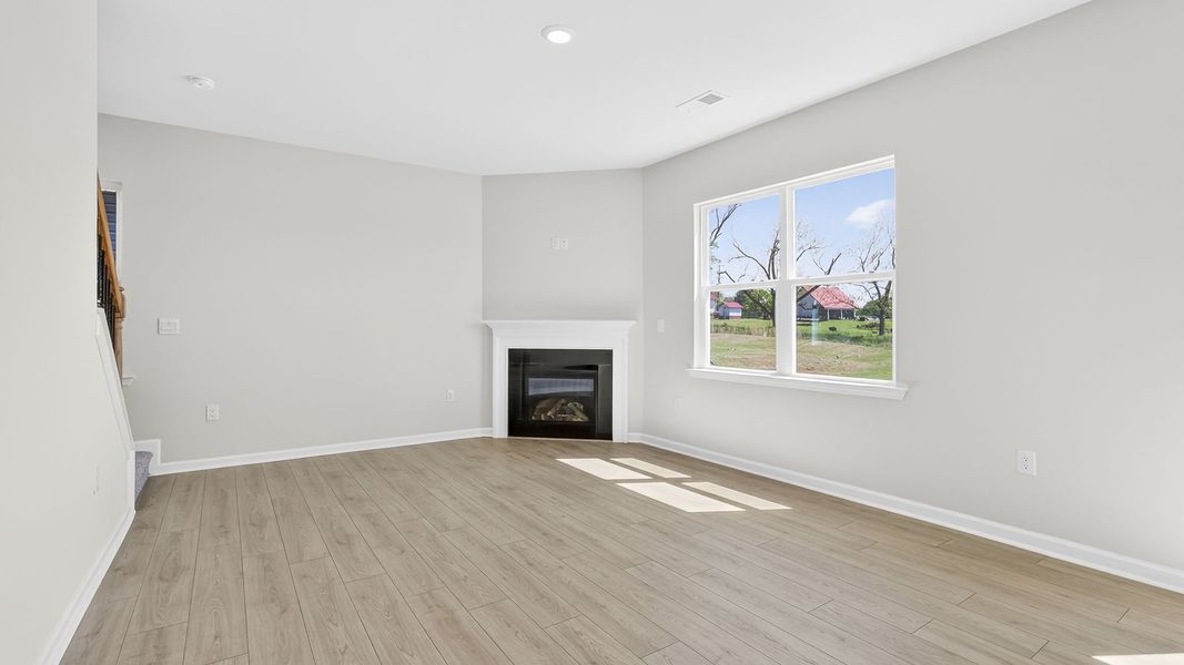 Spacious, unfurnished interior of a new home in Benjamin's Grove, Woodruff (Image 19).