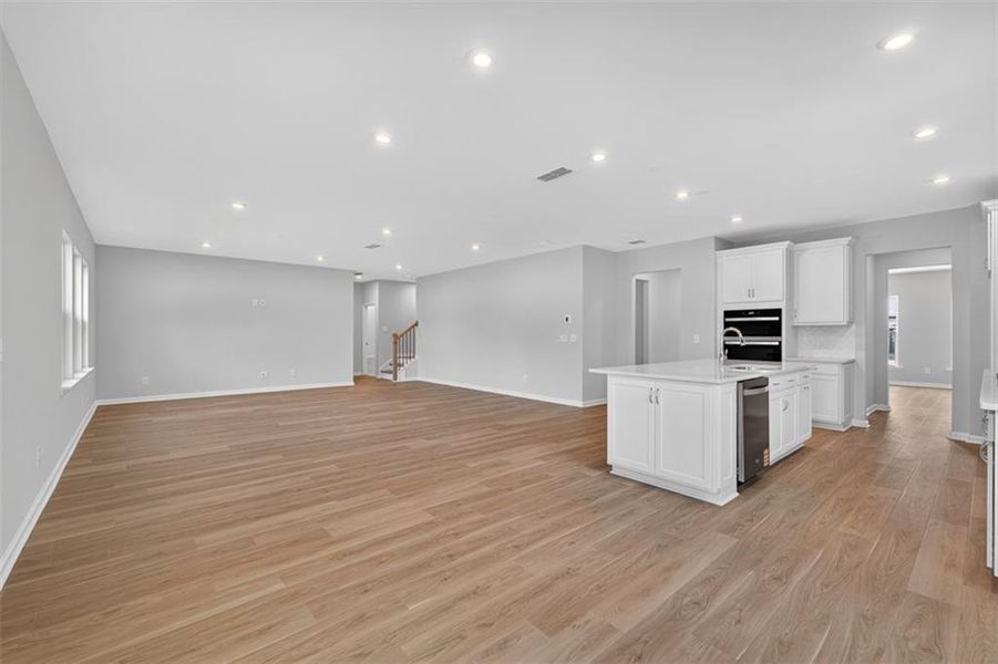 Spacious, unfurnished interior of a new home in Hamilton Place, Cartersville (Image 21).