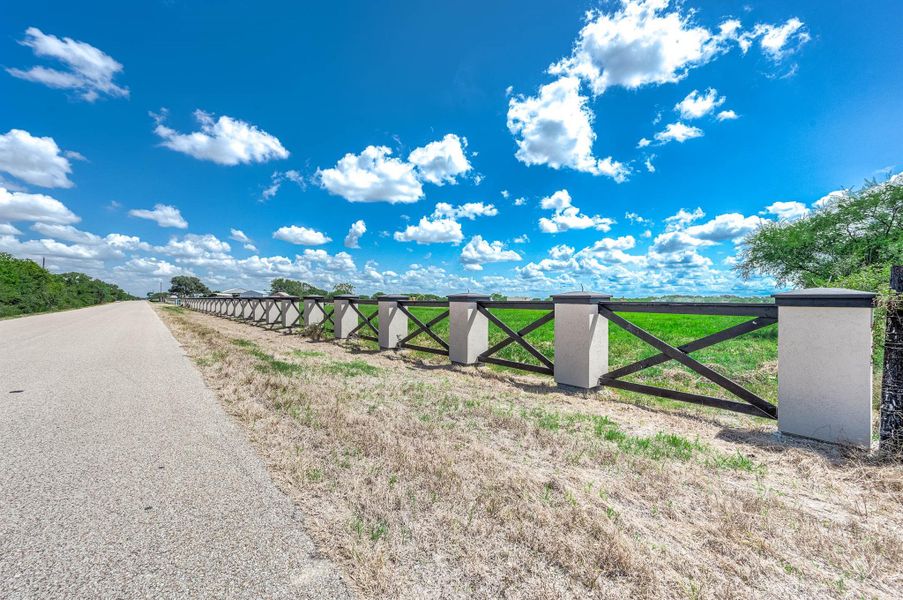 Community amenities in , Needville (Image 5).