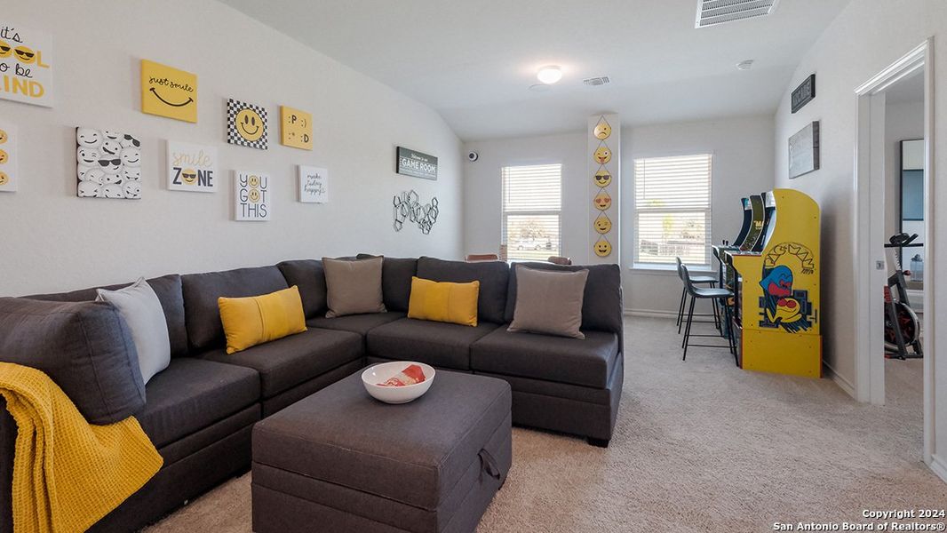 Furnished interior view inside a new home in Redbird Ranch, San Antonio (Image 8). Furnished interior view inside a new home in Redbird Ranch, San Antonio (Image 8).