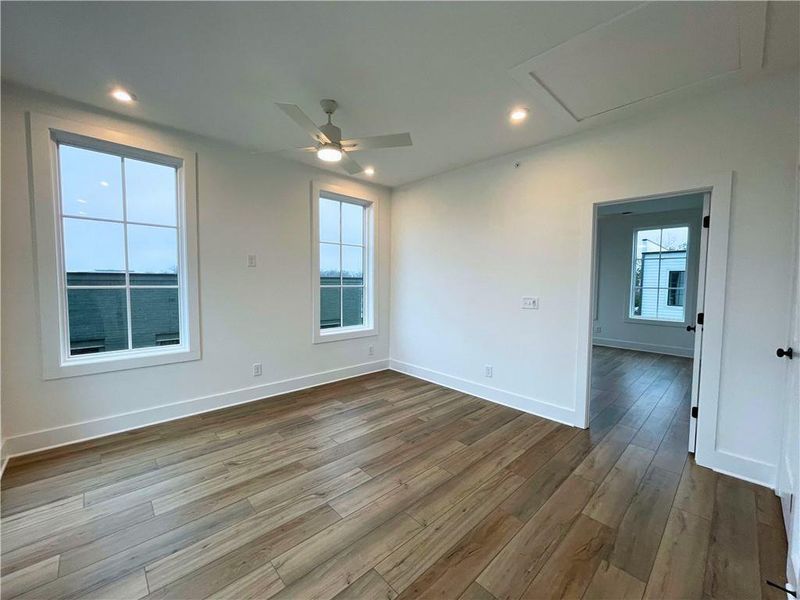 Spacious, unfurnished interior of a new home in , Atlanta (Image 7).