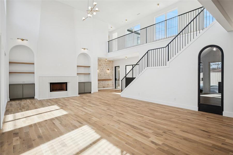 Spacious, unfurnished interior of a new home in , Dallas (Image 13).
