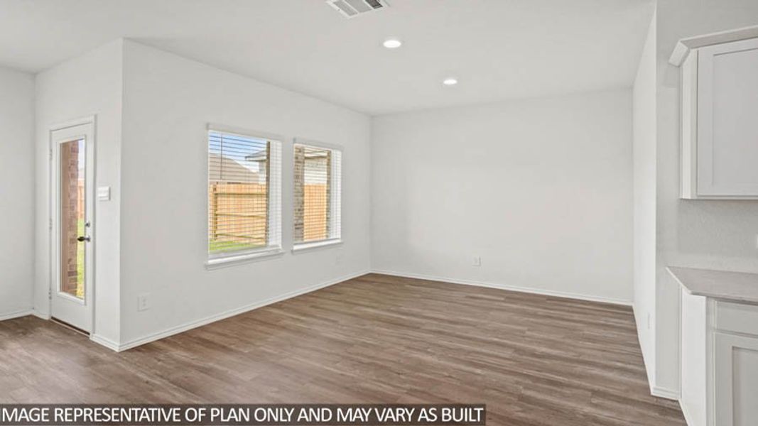 Spacious, unfurnished interior of a new home in Sunterra, Katy (Image 11). Spacious, unfurnished interior of a new home in Sunterra, Katy (Image 11).