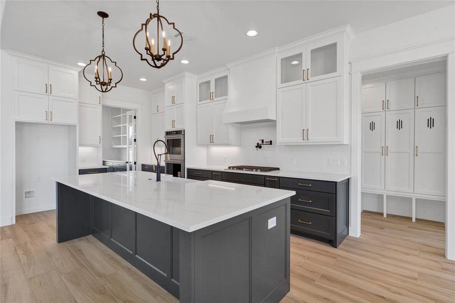 Furnished interior view inside a new home in Oak Water Ranch, Granbury (Image 5). Furnished interior view inside a new home in Oak Water Ranch, Granbury (Image 5).