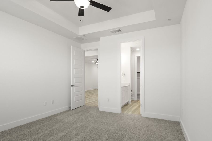 Spacious, unfurnished interior of a new home in Center 45, Round Rock (Image 24).