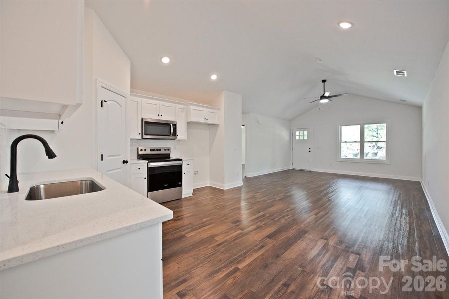 Image 36 of a home in .