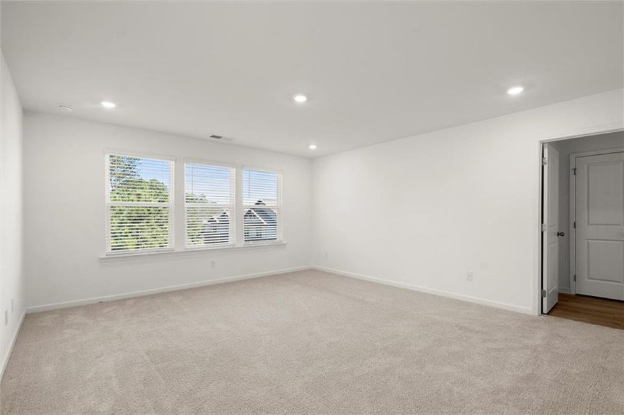 Spacious, unfurnished interior of a new home in Residences at Gateway, Bethlehem (Image 19).