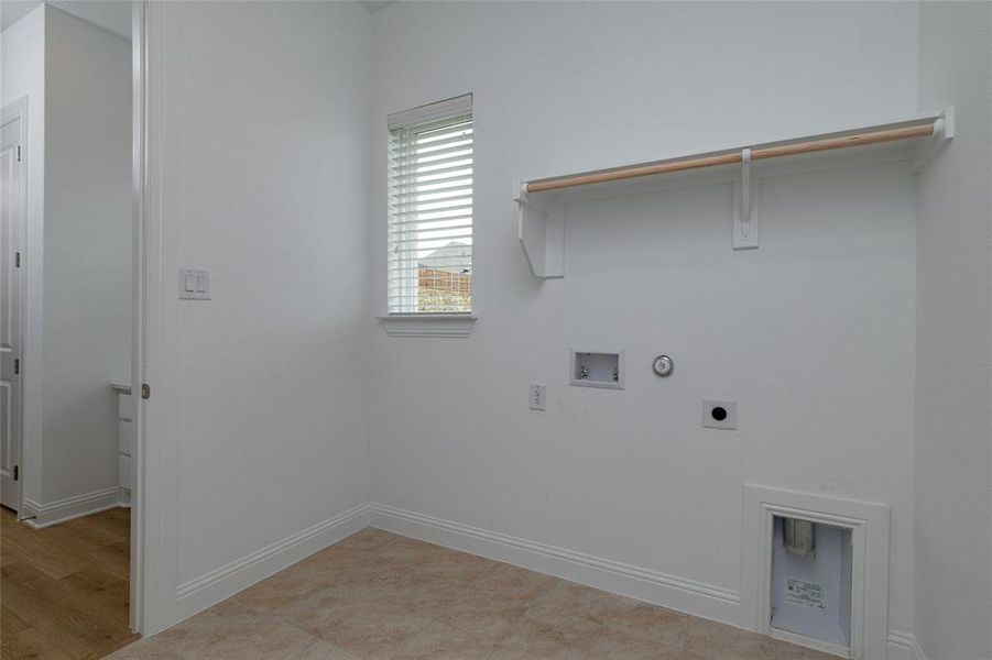 Spacious, unfurnished interior of a new home in , Haslet (Image 19).