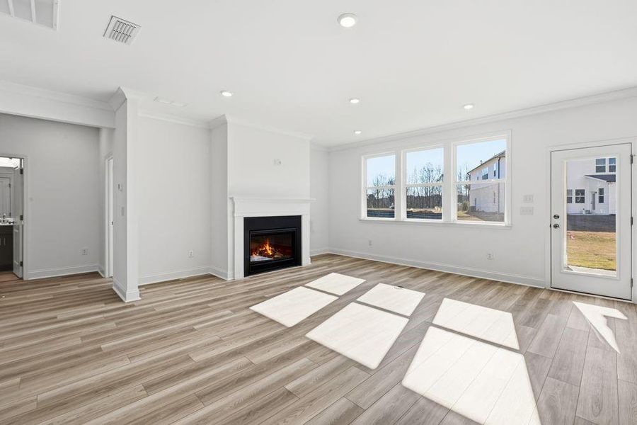 Spacious, unfurnished interior of a new home in Oakmead, Buford (Image 21).