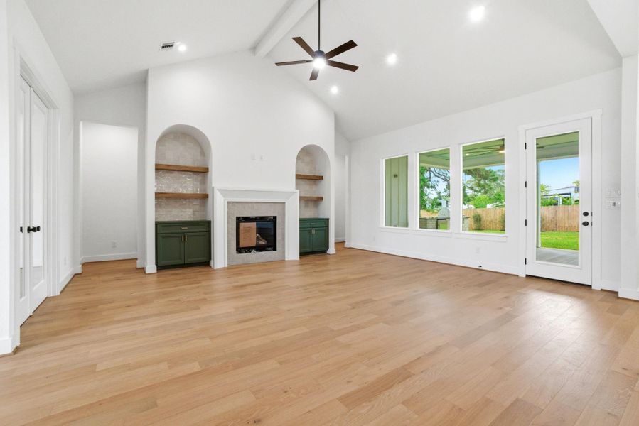 Spacious, unfurnished interior of a new home in , Montgomery (Image 23).