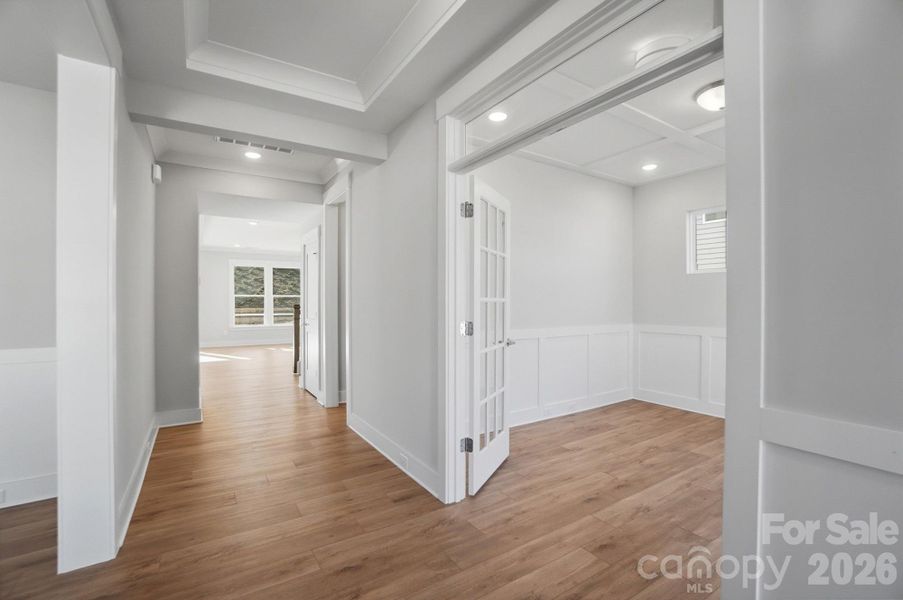 Spacious, unfurnished interior of a new home in Rone Creek, Waxhaw (Image 23).