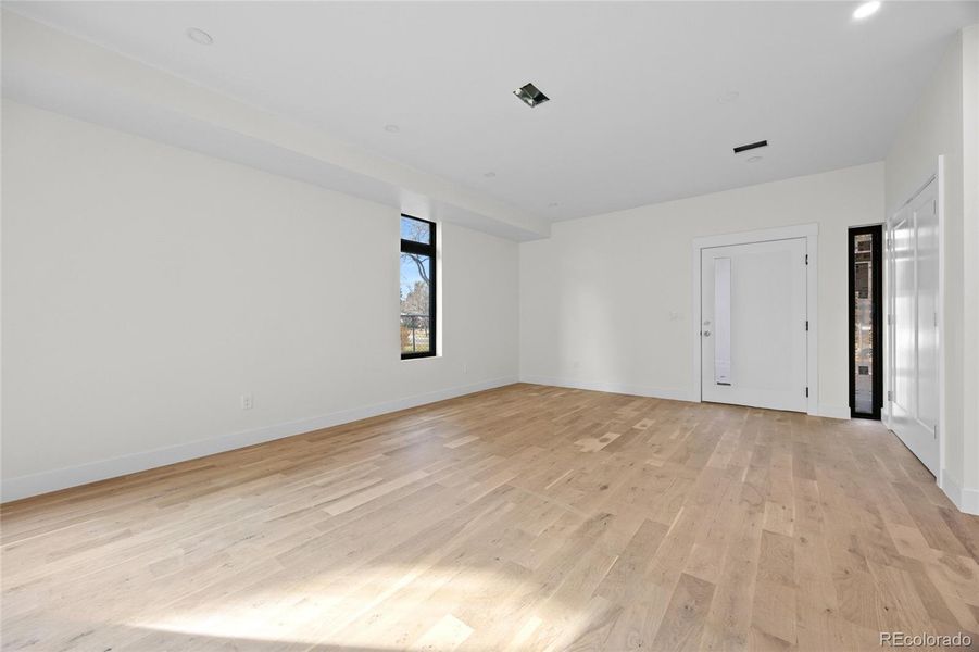 Spacious, unfurnished interior of a new home in , Denver (Image 34).