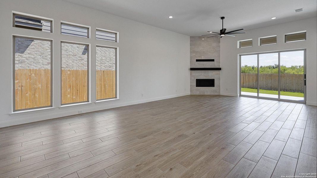 Spacious, unfurnished interior of a new home in Kallison Ranch 60', San Antonio (Image 10).