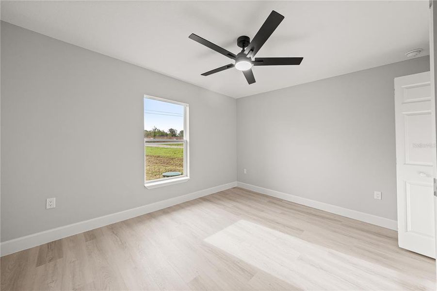 Spacious, unfurnished interior of a new home in , Ocala (Image 21).