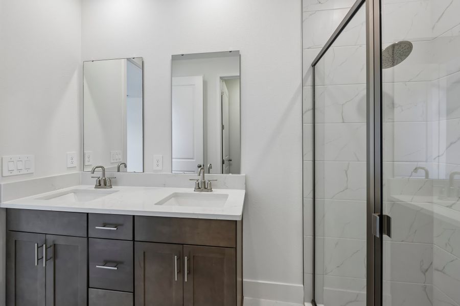 Dual Vanities in Ensuite Bathroom
