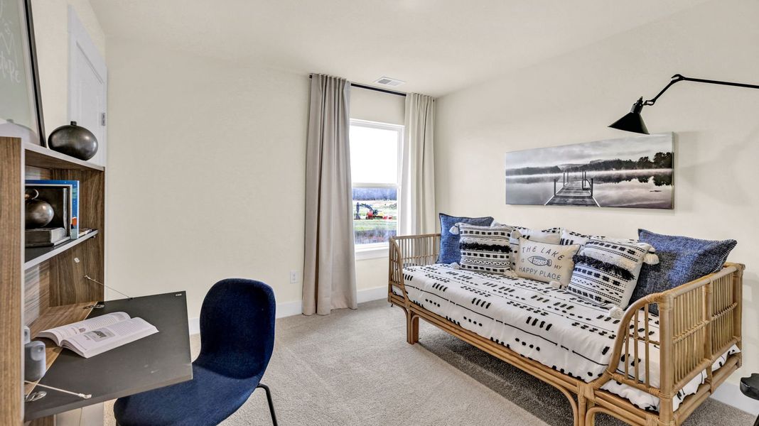 Representative furnished interior of a home built from the Darwin by D.R. Horton in Harbor Crest, Ooltewah (Image 24).