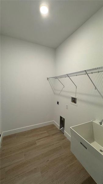 Spacious, unfurnished interior of a new home in , North Port (Image 28). Spacious, unfurnished interior of a new home in , North Port (Image 28).