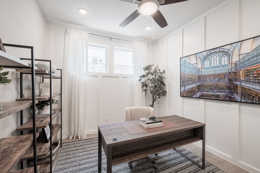 Representative furnished interior of a home built from the Verdin by Tri Pointe Homes in Pecan Ridge, Fulshear (Image 37).