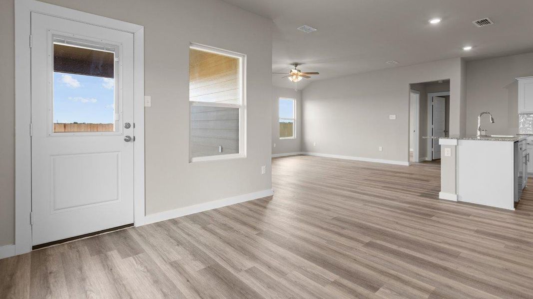 Spacious, unfurnished interior of a new home in Heritage Parks, Abilene (Image 8). Spacious, unfurnished interior of a new home in Heritage Parks, Abilene (Image 8).