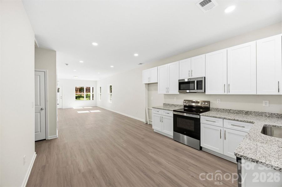 Furnished interior view inside a new home in , Kings Mountain (Image 7).